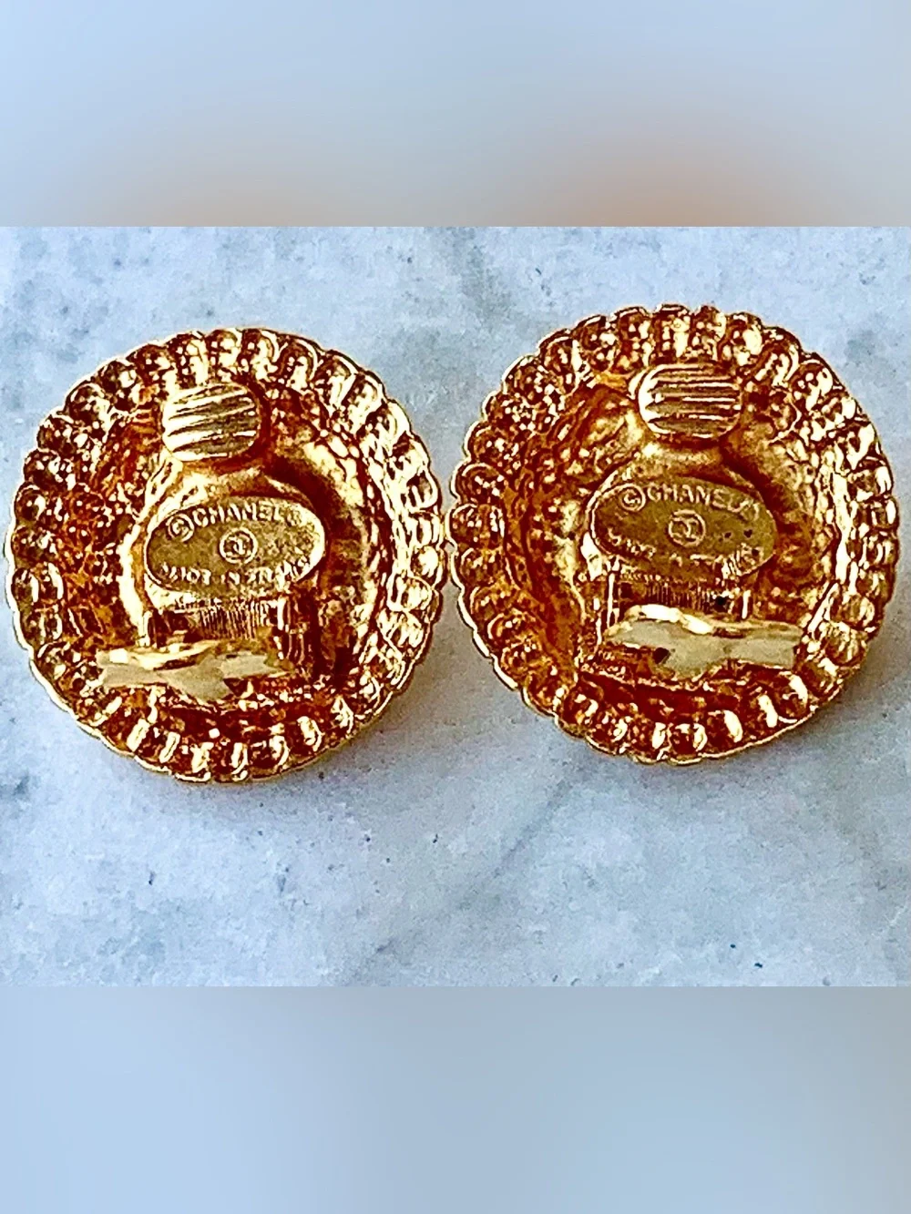 CHANEL 24K GOLD PLATED TIGERS EYE STONE Round Button CLIP Earrings VINTAGE 1986